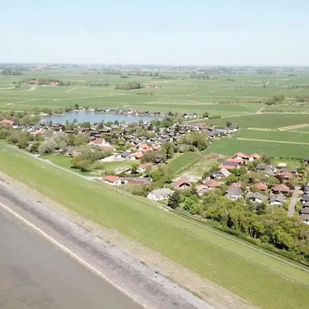 J10 Eingefriedetes In Eckwarderhoerne *